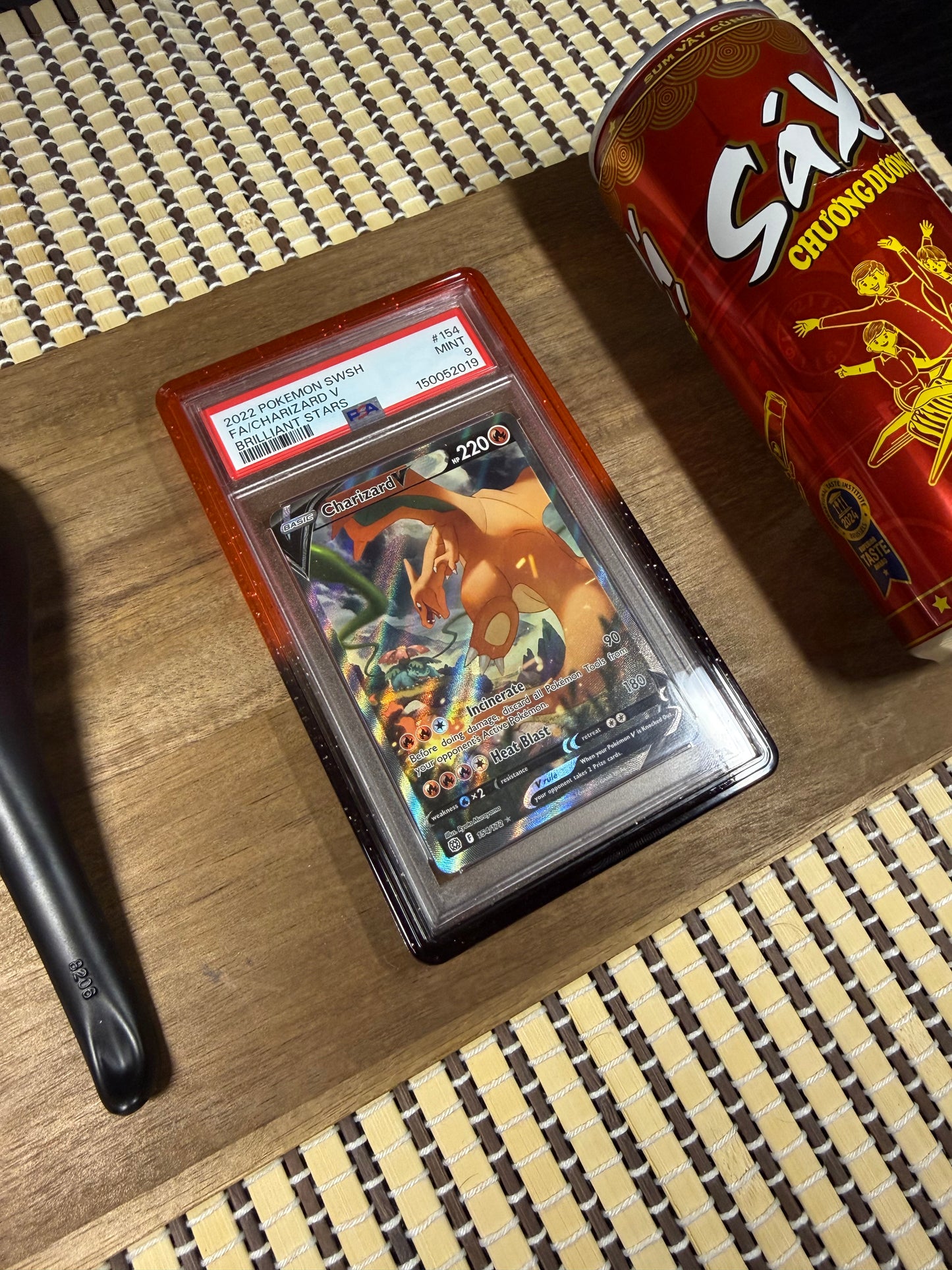 Charizard V 154 - Brilliant Stars - PSA9